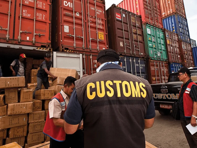 کارگزار گمرک